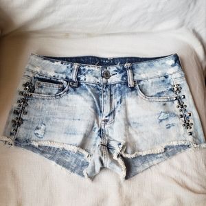 American Eagle Outfitters acid wash studded shorts 2
